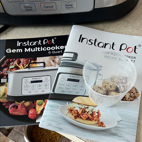 Instant Pot Silver Multi-Function Cooker - Picture 3 of 5